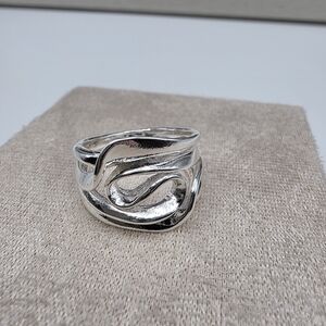 Elegant Silver Wave Ring (1164)